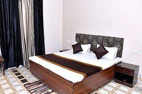 Hotel Aalishan Garden