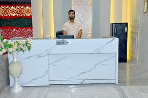 Hotel Aalishan Garden