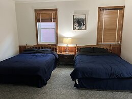 Delta Queen Lodge Bar Restaurant