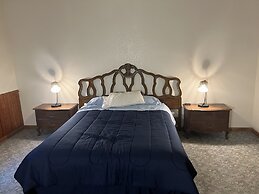 Delta Queen Lodge Bar Restaurant