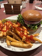 Delta Queen Lodge Bar Restaurant