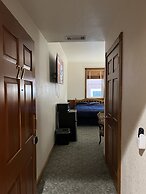 Delta Queen Lodge Bar Restaurant