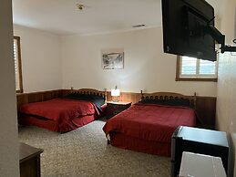 Delta Queen Lodge Bar Restaurant