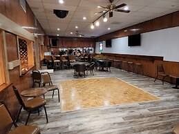 Delta Queen Lodge Bar Restaurant