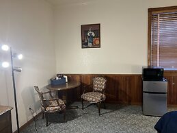 Delta Queen Lodge Bar Restaurant