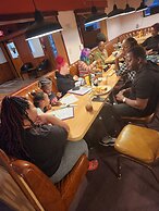 Delta Queen Lodge Bar Restaurant