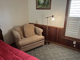 Delta Queen Lodge Bar Restaurant