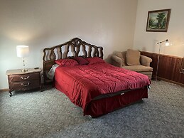 Delta Queen Lodge Bar Restaurant