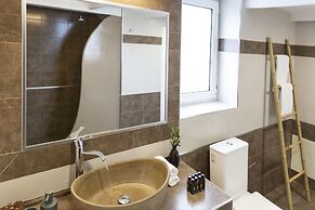 Captain's House Suites