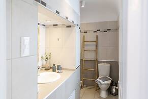 Captain's House Suites