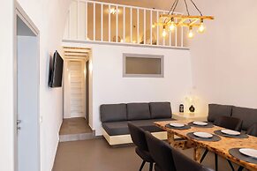 Captain's House Suites