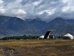 Glamping Svetlyi Mys