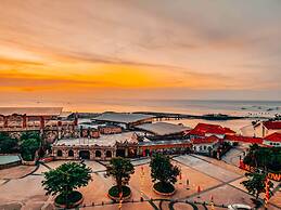 La Palma Hotel & Spa Sunset Town Phu Quoc