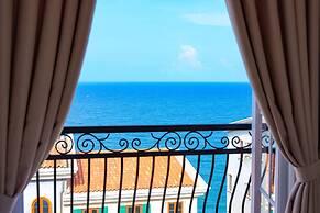 La Palma Hotel & Spa Sunset Town Phu Quoc