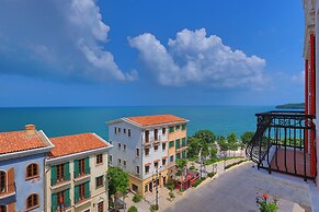 La Palma Hotel & Spa Sunset Town Phu Quoc