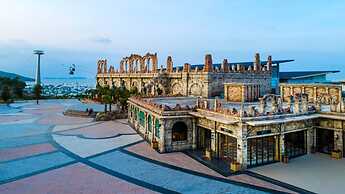 La Palma Hotel & Spa Sunset Town Phu Quoc