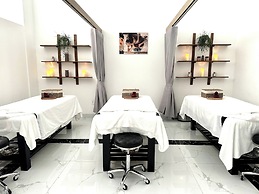 La Palma Hotel & Spa Sunset Town Phu Quoc