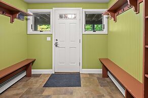 Alpine Court Chalet 4 Bedroom Home