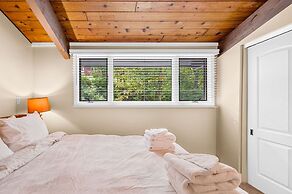 Alpine Court Chalet 4 Bedroom Home