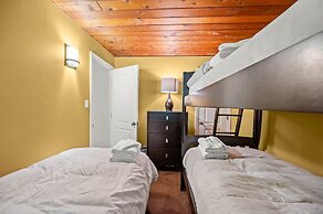 Alpine Court Chalet 4 Bedroom Home