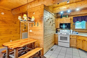 Star Views - Secluded W/mountain Views 2 Bedroom Cabin by RedAwning