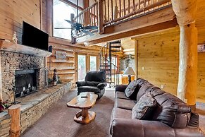 Star Views - Secluded W/mountain Views 2 Bedroom Cabin by Heavenly Vie