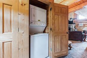 Star Views - Secluded W/mountain Views 2 Bedroom Cabin by Heavenly Vie