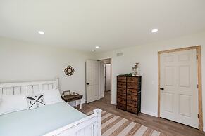 Amazing Lake House With Beach Access 4 Bedroom Home by RedAwning