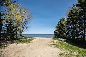 Amazing Lake House With Beach Access 4 Bedroom Home by RedAwning