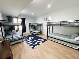 Amazing Lake House With Beach Access 4 Bedroom Home by RedAwning