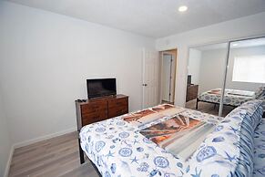 Summer Winds 201e 2 Bedroom Condo by Redawning