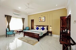 Lake View Hotel Revaas