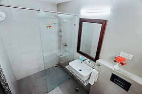 Lake View Hotel Revaas