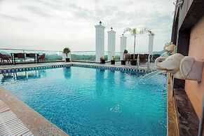 Lake View Hotel Revaas