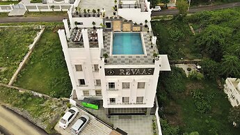 Lake View Hotel Revaas