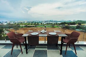 Lake View Hotel Revaas