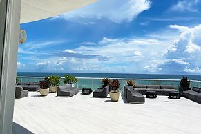 OneLuxStay at W Residences