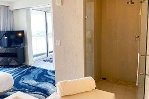 OneLuxStay at W Residences