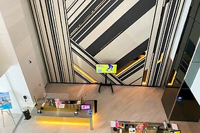 OneLuxStay at W Residences