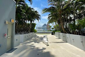 OneLuxStay at W Residences