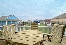 On Deck 4 Bedroom Home by RedAwning