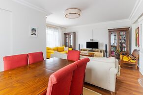 Chic Flat With Balcony Near Subway and Marmaray