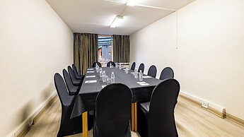 African Sky Hotels - Newcastle Inn