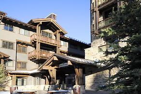 Arrowleaf by Luxury Mountain Destination