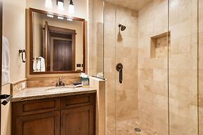 Arrowleaf by Luxury Mountain Destination