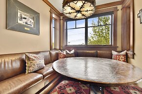 Arrowleaf by Luxury Mountain Destination