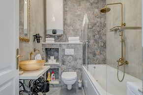 Grand Promenade Suite - Tale Of The Sea