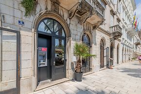 Grand Promenade Suite - Tale Of The Sea