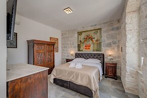 Grand Promenade Suite - Tale Of The Sea