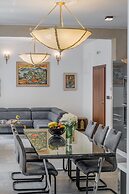 Grand Promenade Suite - Tale Of The Sea